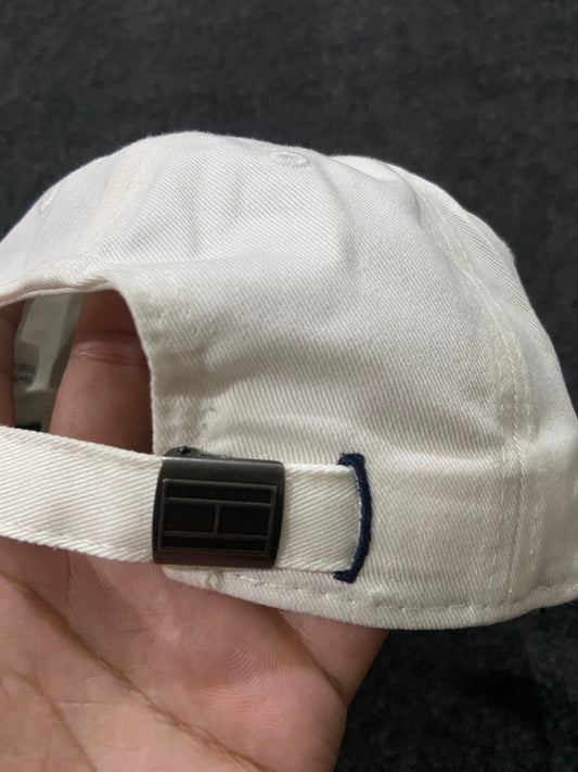 Tommy Hilfiger White Cole Dad Hat – Classic Flag Logo
