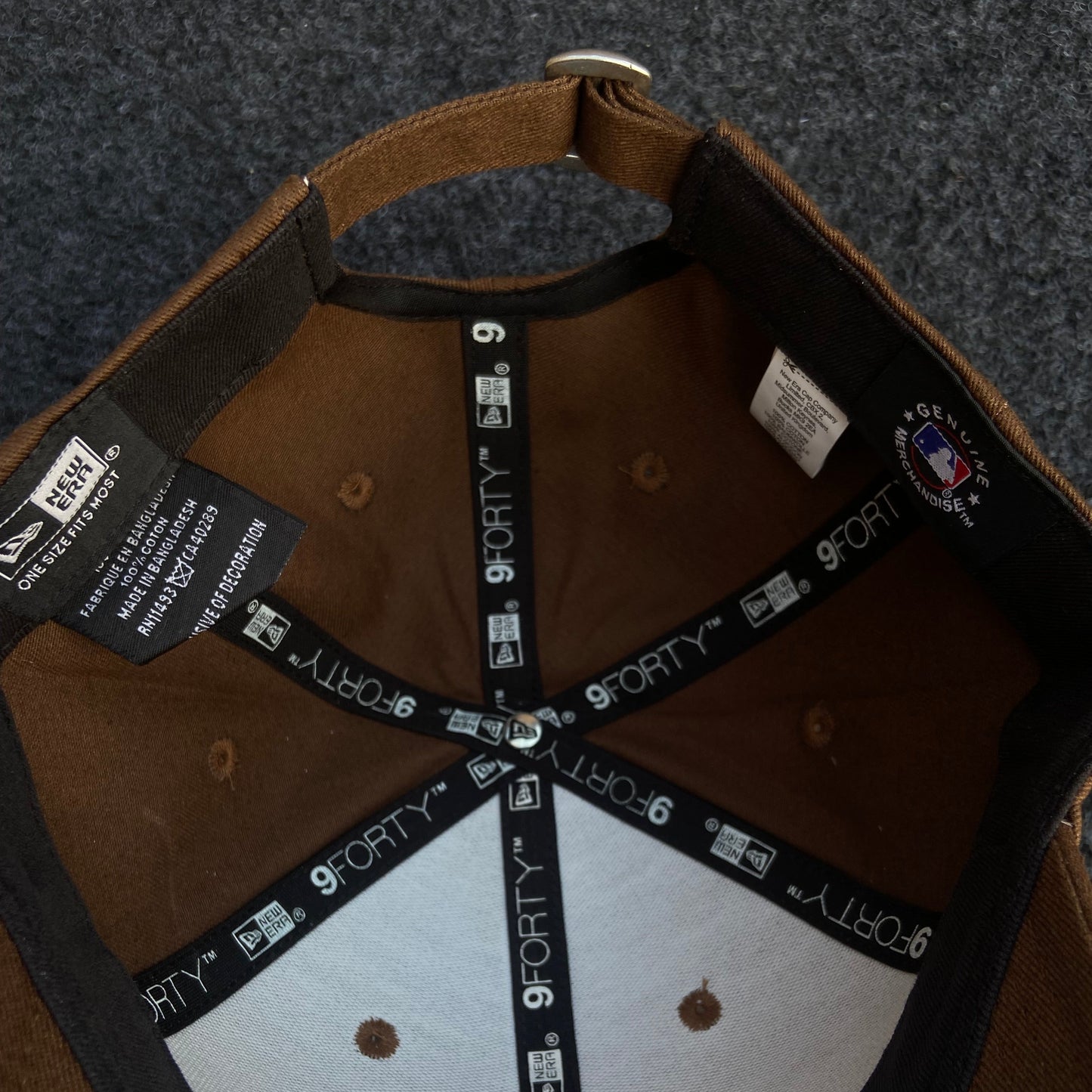 New Era NY 9FORTY League Essential Brown Cap