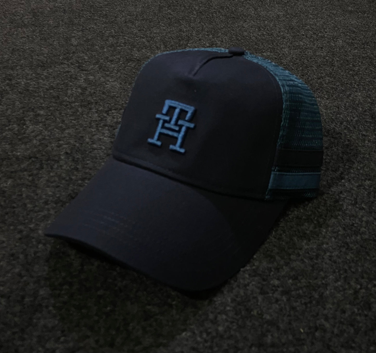 Tommy Hilfiger Logo Trucker Cap – Blue