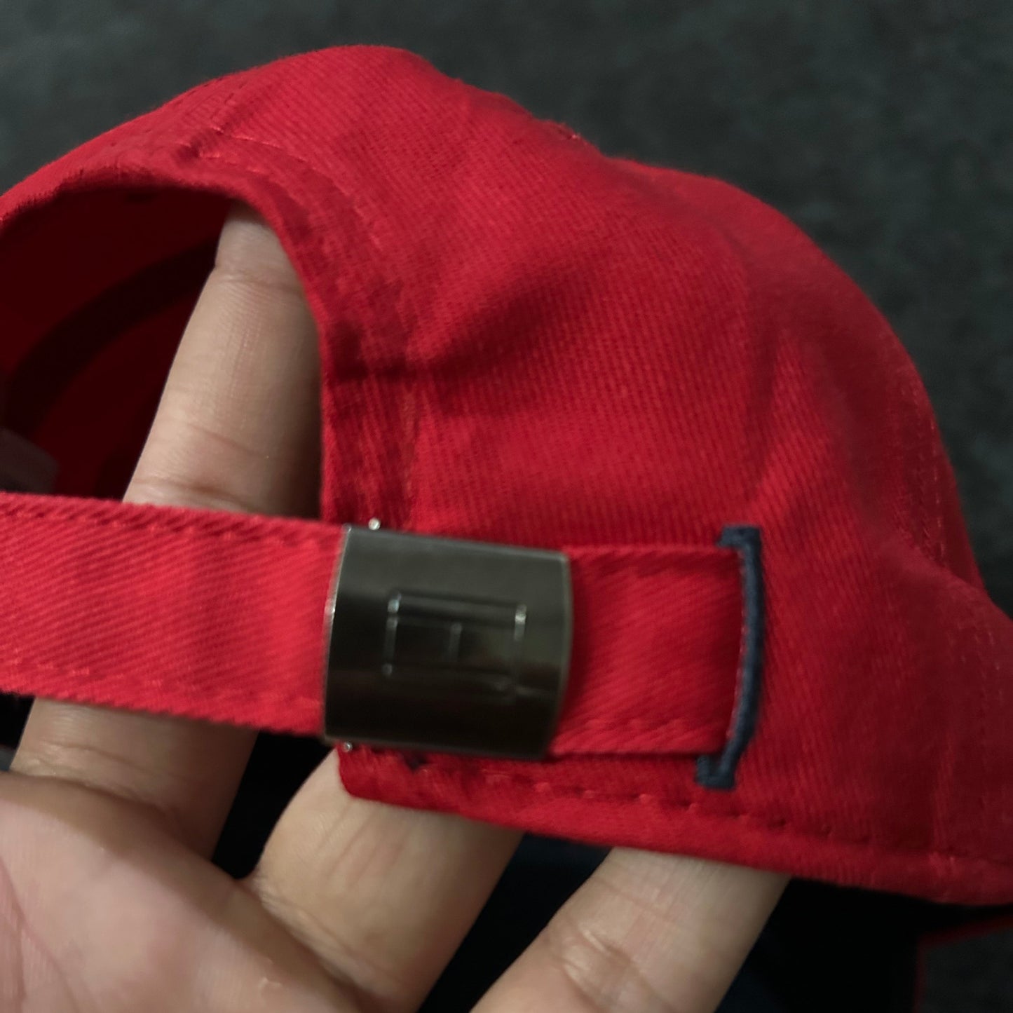 Tommy Hilfiger Signature Badge Baseball Cap – Everyday Summer Essential