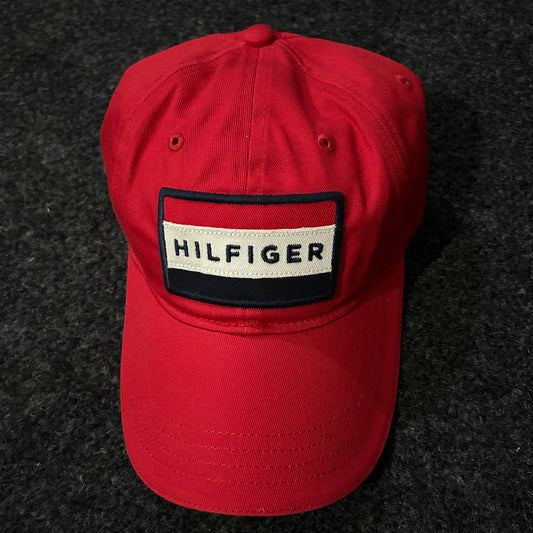 Tommy Hilfiger Signature Badge Baseball Cap – Everyday Summer Essential