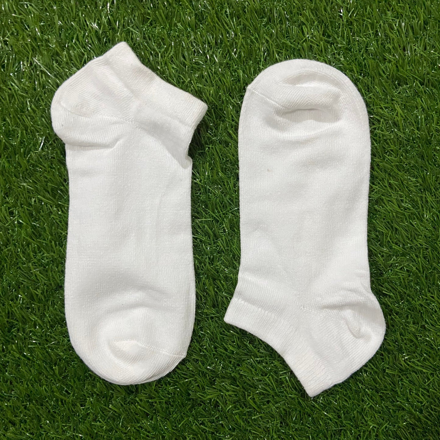 Premium White Ankle Socks for Men & Women – 5 Pairs Pack